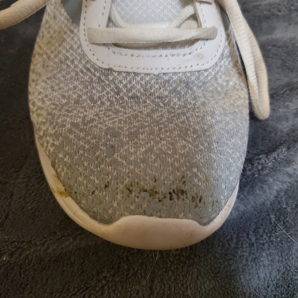 Tennis Shoes - Picture 6 of 7